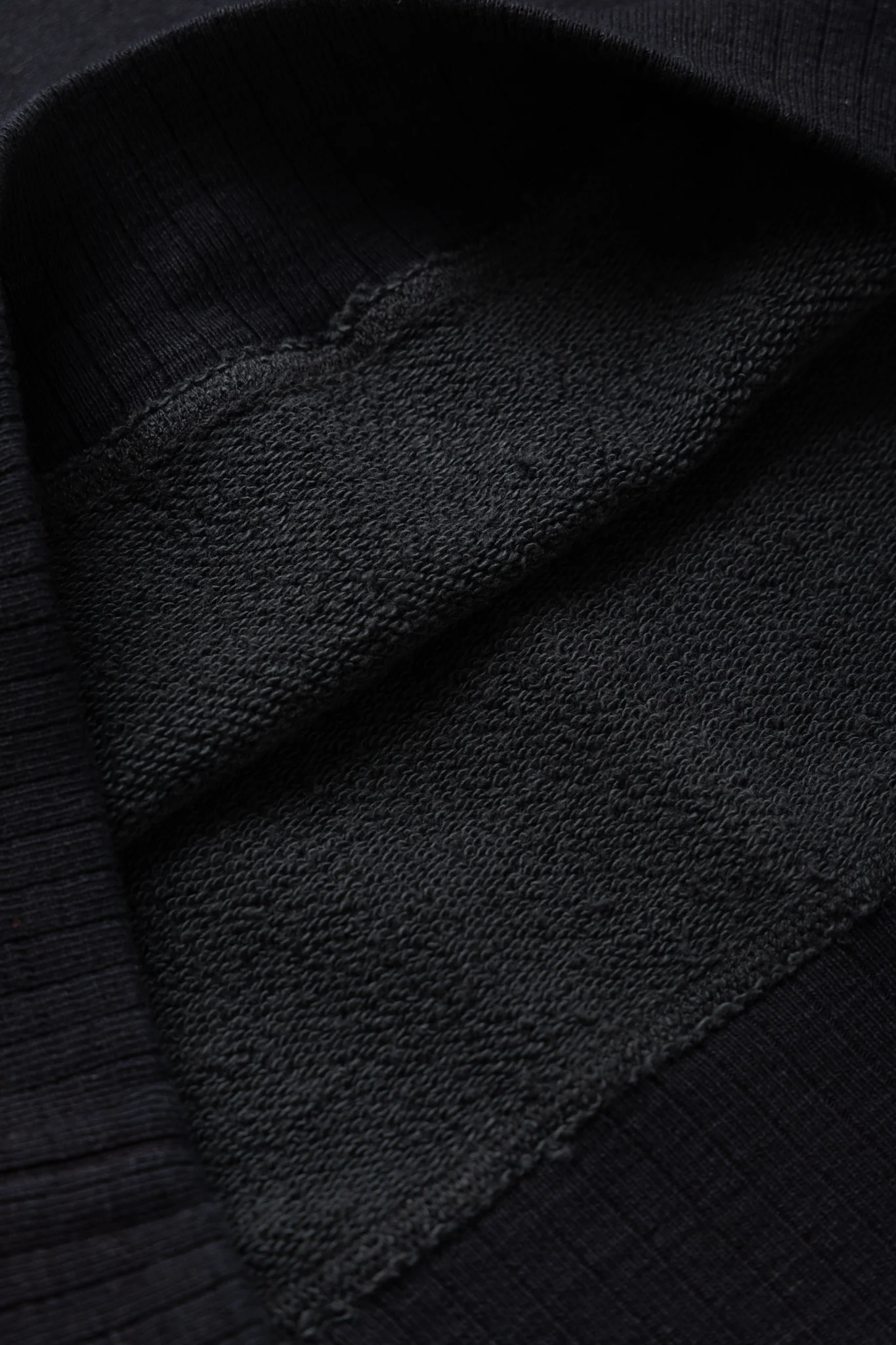 Yarn Dyed Indigo Sweatshirt - Indigo x Black - Image 7